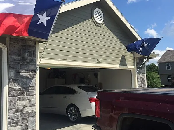 1814 Nicole Ln, Junction City, KS 66441