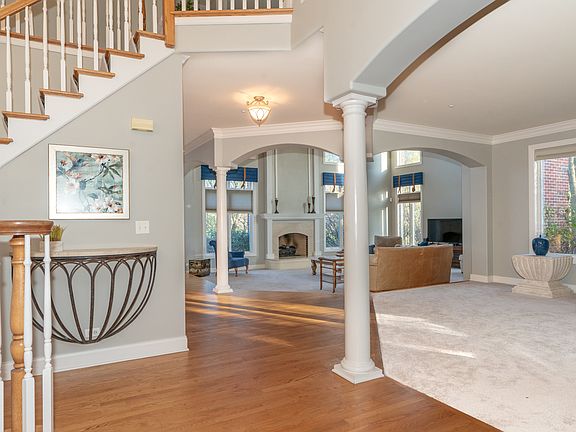 3rd image of 2239 Stayton Ln