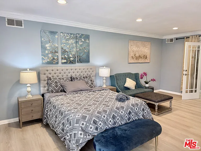 6605 S Sherbourne Dr — Photo 16