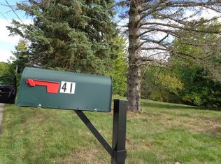 41 Grandview St, Chicopee, MA 01013