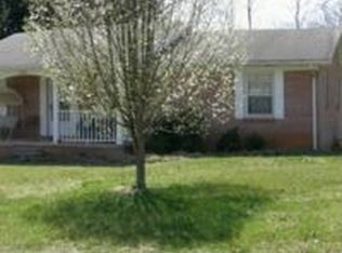 1700 Scenic Dr, Johnson City, TN 37604