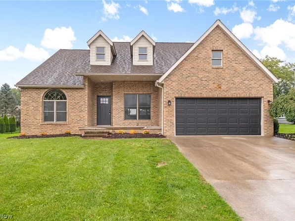2427 Queensbury Rd, Alliance, OH 44601