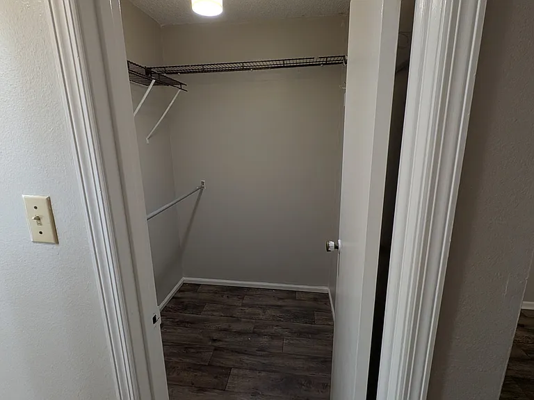 1609 Amour Dr — Photo 8