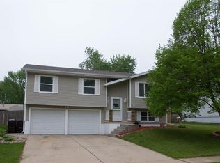 6160 NW 11th St, Lincoln, NE 68521
