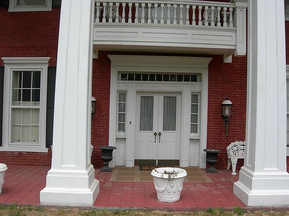 2nd image of 758 West Liberty Drive