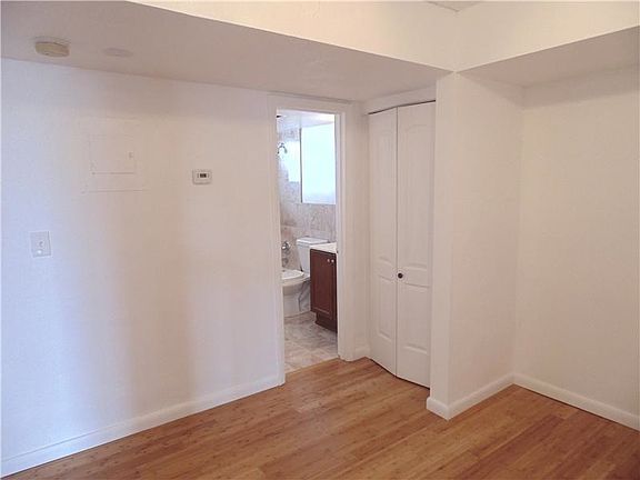3rd image of 910 Jefferson Ave APT 3C