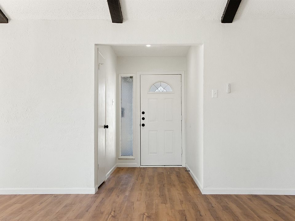 1st image of 4902 Wildbriar Dr