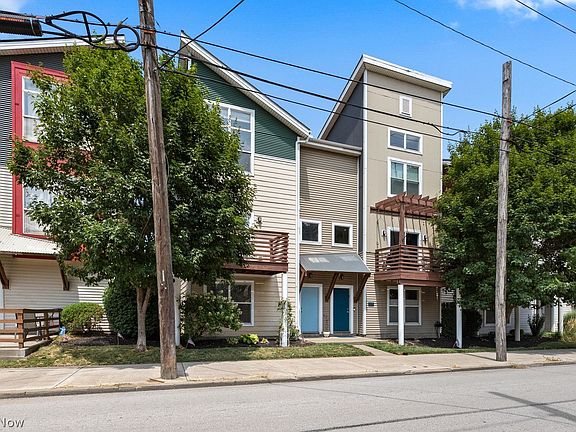 3rd image of 748 Starkweather Ave
