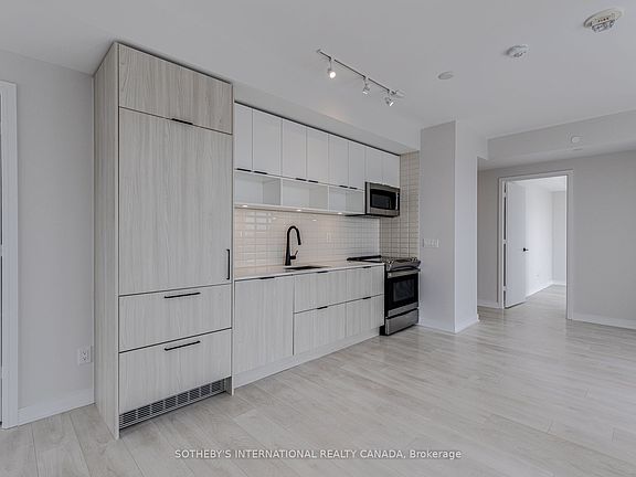 4th image of 180 Mill St #S808