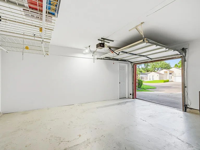 12800 Briar Forest Dr #106 — Photo 47