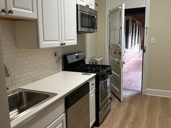 2nd image of 2340 W Wilson Ave #1