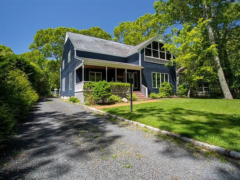 2300 Pine Tree Rd — Photo 2