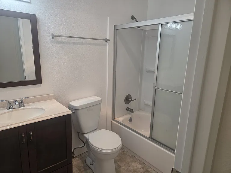 6170 SW Valley Cir — Photo 3