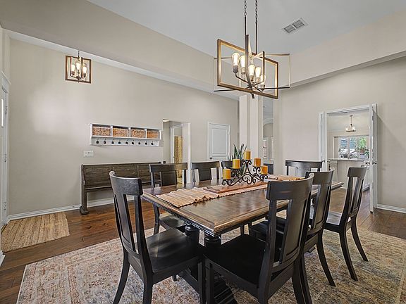 5th image of 505 Scenic Ranch Cir