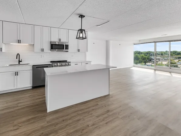 1770 1st St, Highland Park, IL