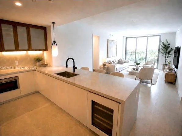 2200 Brickell Ave #410, Miami, FL 33129