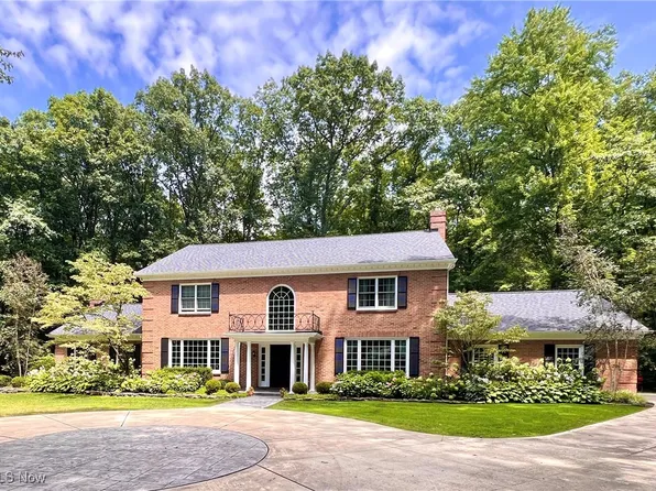 1761 Chartley Rd, Gates Mills, OH 44040