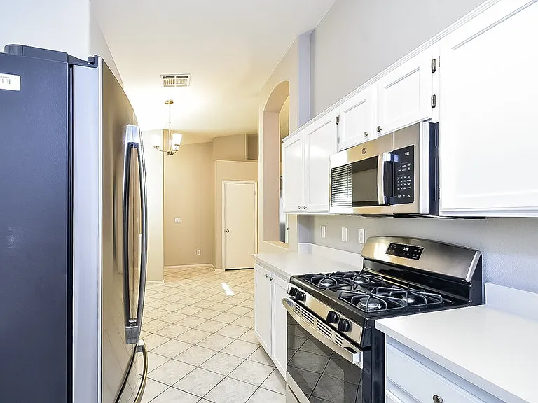 3633 Nairobi Ln — Photo 7