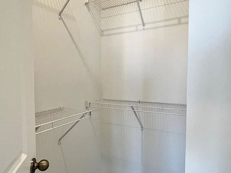 357 Andrew Ct — Photo 37