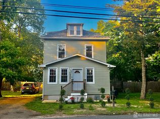 564 Marlboro Rd, Old Bridge, NJ 08857