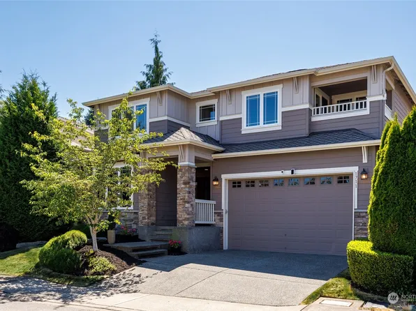 1711 Kitsap Place NE, Renton, WA 98059