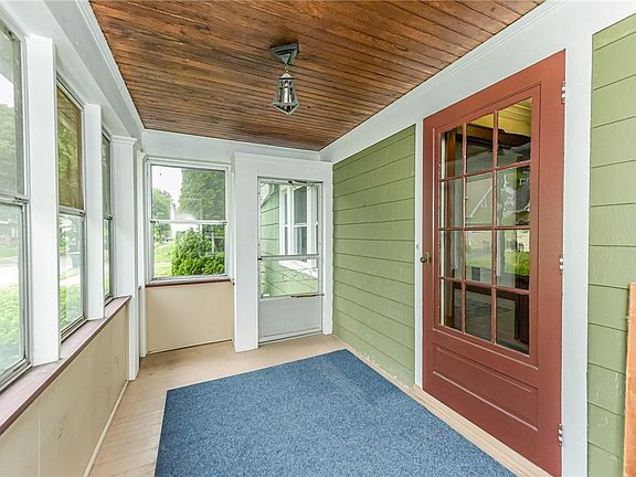 4th image of 172 Bedford St