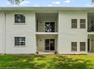 23412 Middlebelt Rd, Farmington, MI 48336