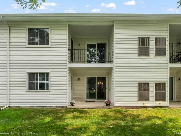 23412 Middlebelt Rd, Farmington, MI 48336