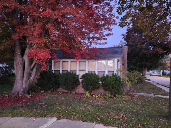 1001 Sherman Ave, Manchester, IA 52057