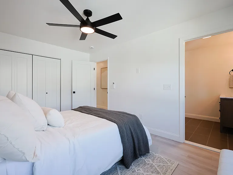 1369 Park Ave — Photo 26