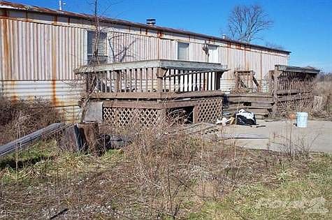 2nd image of 2800 Golden Circle Rd