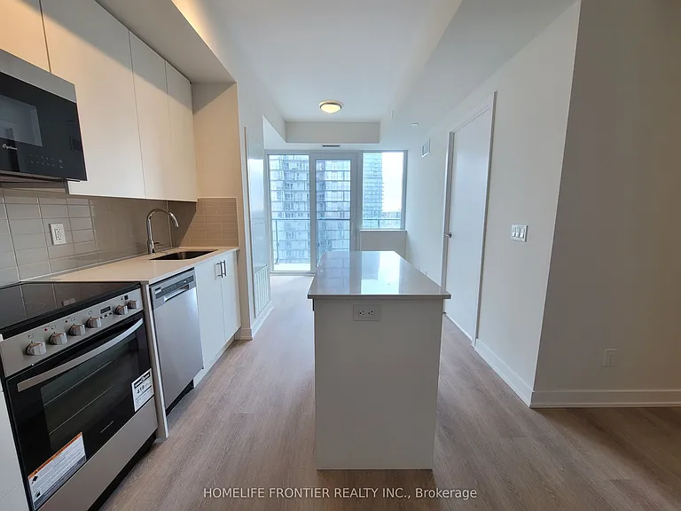 15 Ellerslie Ave #2504 — Photo 2