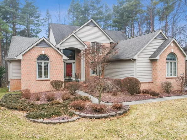10779 Brooks Ln, Plymouth, MI 48170