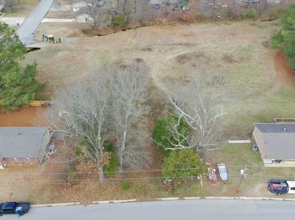4103 Cedar Valley Dr, Paragould, AR 72450