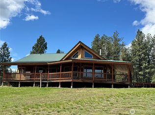 16 On A Top Rd, Republic, WA 99166