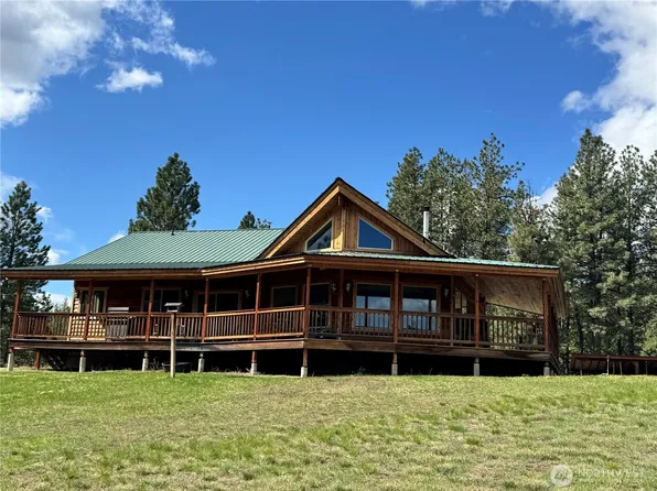 16 On A Top Road, Republic, WA 99166