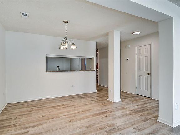 4th image of 603 Sheafe Ct