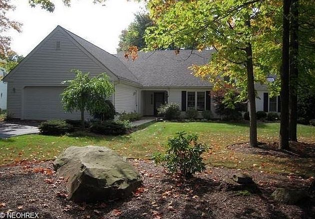 1st image of 264 Manor Brook Dr