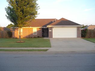 375 Washburn Dr, Pea Ridge, AR 72751
