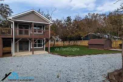 911 Carolina Ave — Photo 15