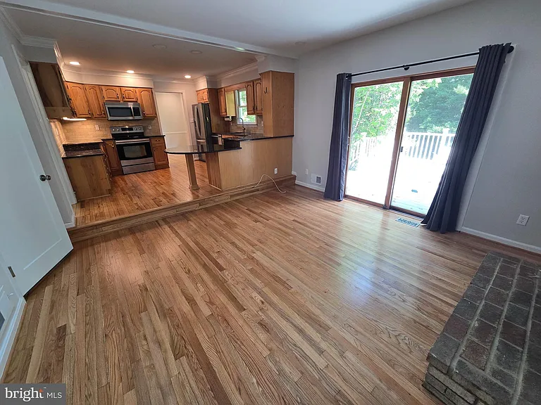 202 Cypress Creek Rd — Photo 7