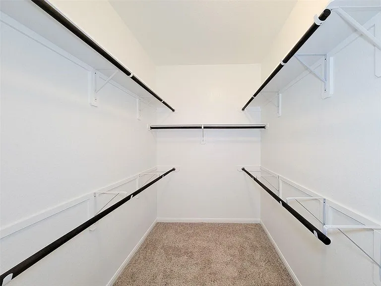 9718 Justin Ridge Ln — Photo 33