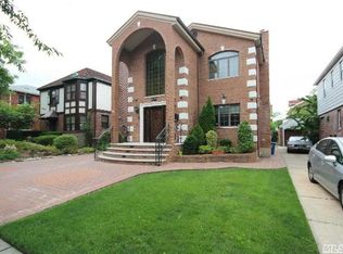 7535 192nd St, Fresh Meadows, NY 11366