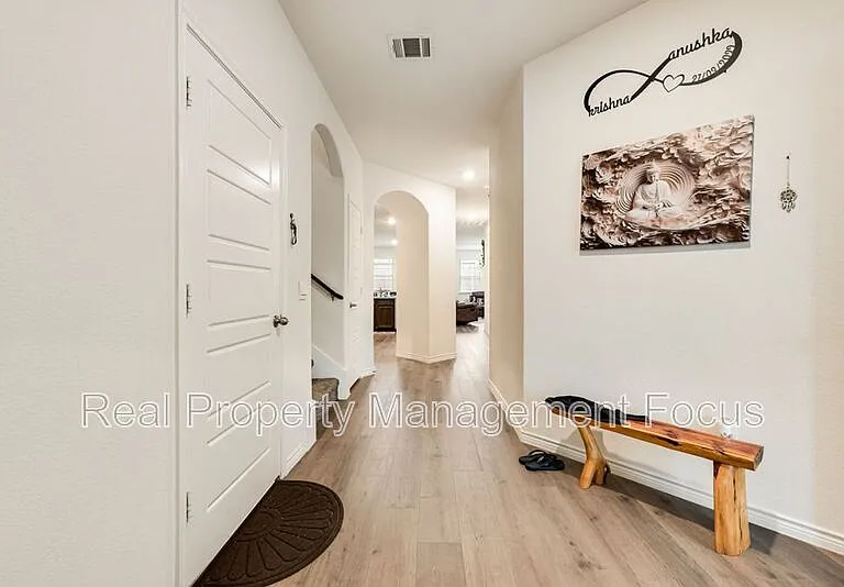 7205 Bledington Ln — Photo 3