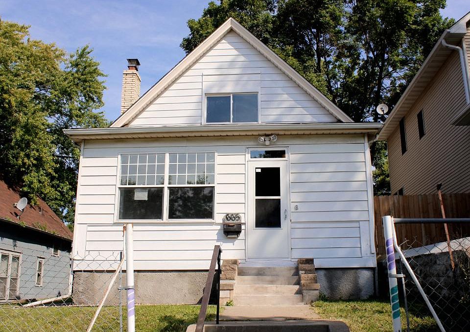 1st image of 665 Magnolia Ave E