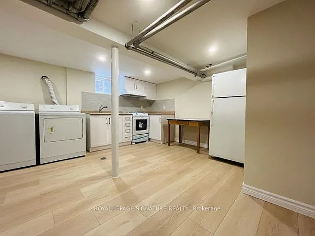 445 Donlands Ave #LOWER — Photo 11