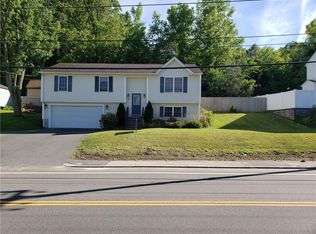 548 River Rd, Lincoln, RI 02865