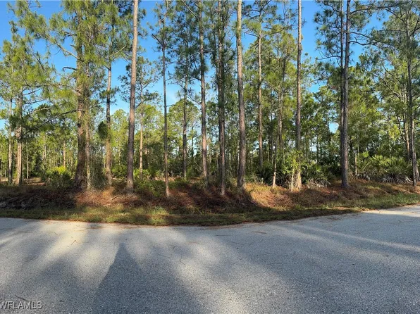 1221 Canton Ave, Lehigh Acres, FL 33972