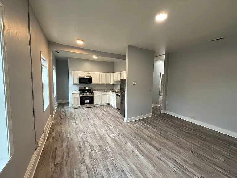 Centennial Place — Photo 14