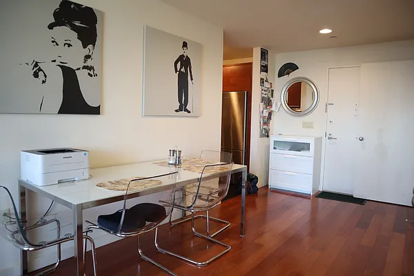 Rented by R New York | media 12